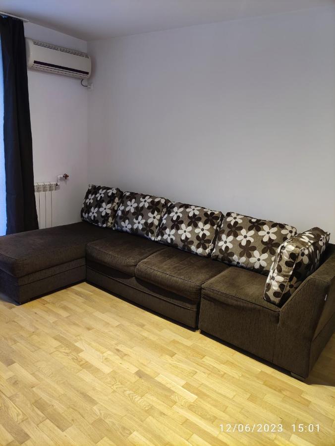 Fabian Central Apartment Boekarest Buitenkant foto