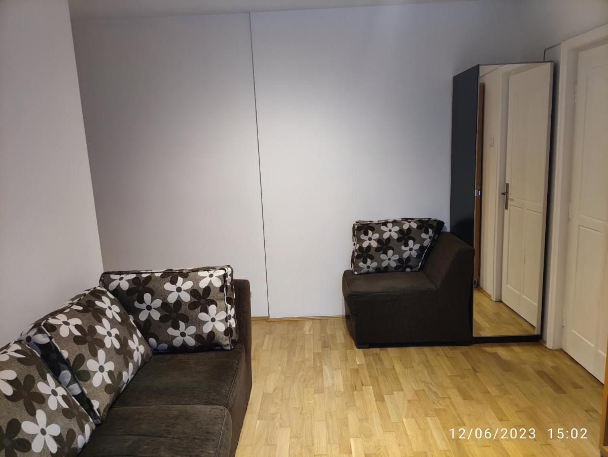 Fabian Central Apartment Boekarest Buitenkant foto