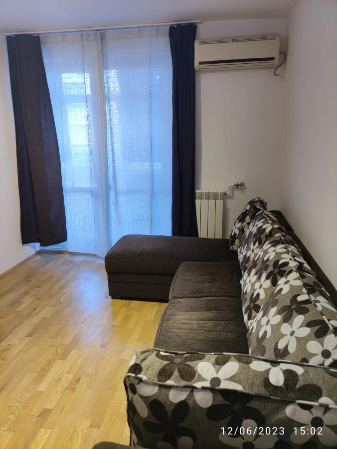 Fabian Central Apartment Boekarest Buitenkant foto
