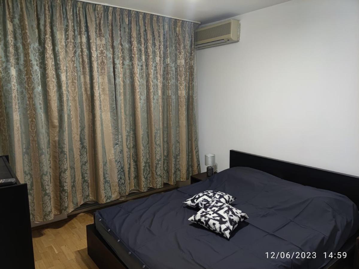 Fabian Central Apartment Boekarest Buitenkant foto